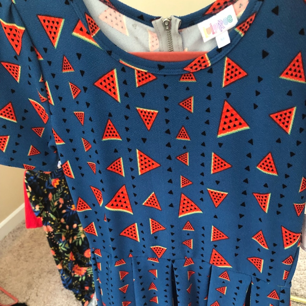 Medium LuLaRoe Amelia